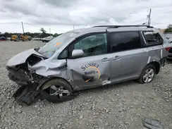 5TDKZ3DC9JS908093 2018 TOYOTA SIENNA