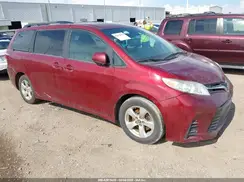 5TDKZ3DC9JS908806 2018 TOYOTA SIENNA