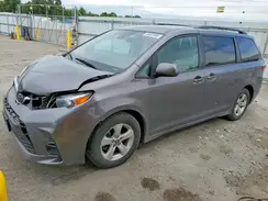5TDKZ3DC9JS912516 2018 TOYOTA SIENNA