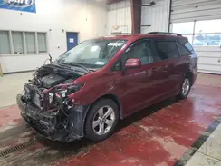 5TDKZ3DC9JS920373 2018 TOYOTA SIENNA