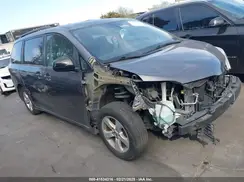 5TDKZ3DC9JS920566 2018 TOYOTA SIENNA