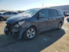 5TDKZ3DC9JS921927 2018 TOYOTA SIENNA