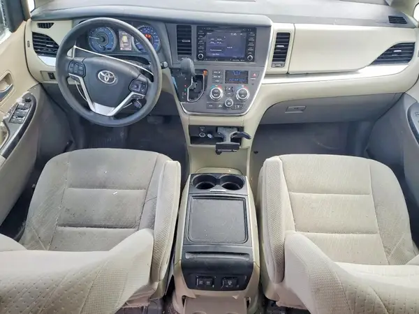 5TDKZ3DC9JS923788 2018 TOYOTA SIENNA - Image 8