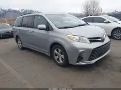 5TDKZ3DC9JS944513 2018 TOYOTA SIENNA
