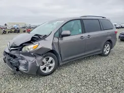 5TDKZ3DC9JS949839 2018 TOYOTA SIENNA