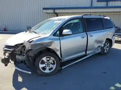 5TDKZ3DC9JS956838 2018 TOYOTA SIENNA