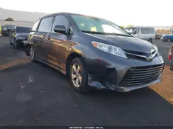 5TDKZ3DC9KS972555 2019 TOYOTA SIENNA