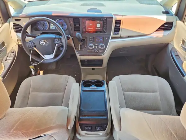 5TDKZ3DC9KS983250 2019 TOYOTA SIENNA - Image 8
