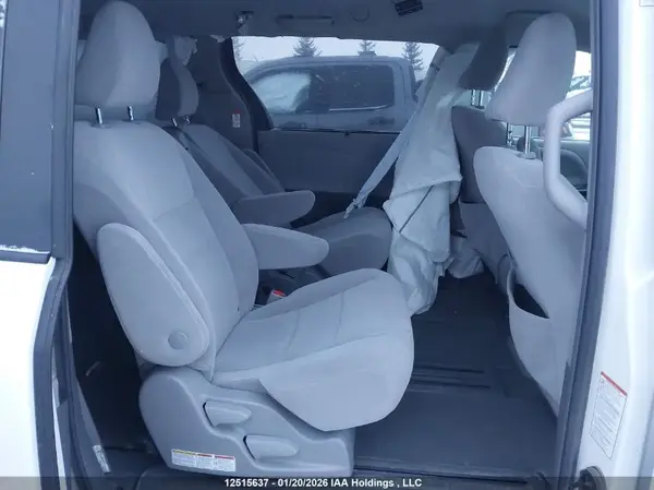 5TDKZ3DC9KS997116 2019 TOYOTA SIENNA - Image 8