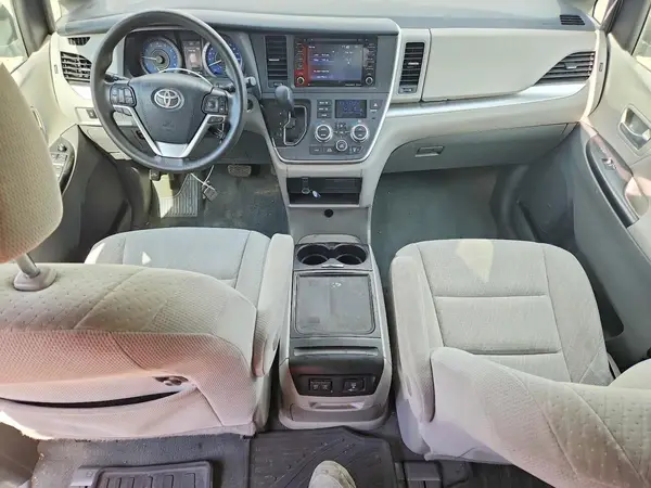 5TDKZ3DC9LS028076 2020 TOYOTA SIENNA - Image 8