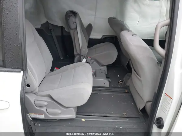 5TDKZ3DC9LS050403 2020 TOYOTA SIENNA - Image 8