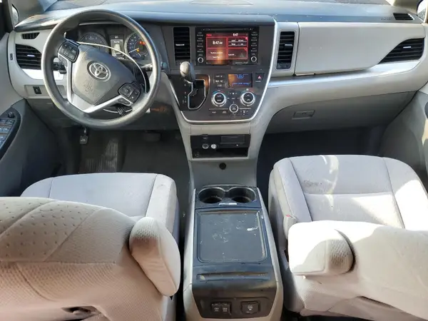 5TDKZ3DC9LS057013 2020 TOYOTA SIENNA - Image 8
