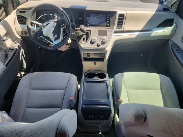 5TDKZ3DC9LS065113 2020 TOYOTA SIENNA - Image 8