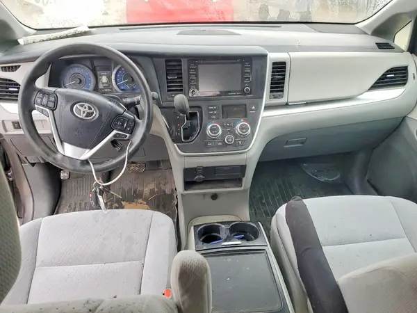 5TDKZ3DC9LS066200 2020 TOYOTA SIENNA - Image 8