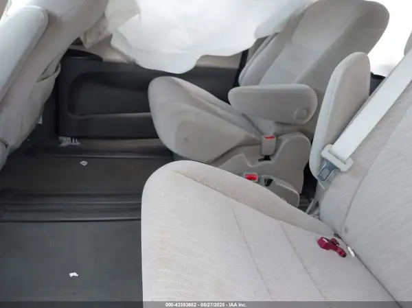 5TDKZ3DC9LS086866 2020 TOYOTA SIENNA - Image 8