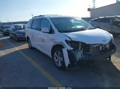 5TDKZ3DCXHS778268 2017 TOYOTA SIENNA