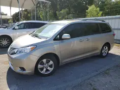 5TDKZ3DCXHS783969 2017 TOYOTA SIENNA
