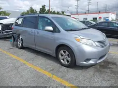 5TDKZ3DCXHS786628 2017 TOYOTA SIENNA