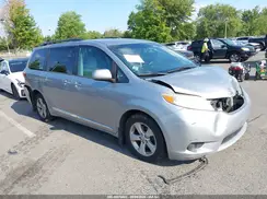 5TDKZ3DCXHS793837 2017 TOYOTA SIENNA