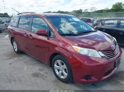 5TDKZ3DCXHS813469 2017 TOYOTA SIENNA
