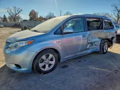 5TDKZ3DCXHS851011 2017 TOYOTA SIENNA