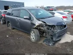 5TDKZ3DCXHS859920 2017 TOYOTA SIENNA