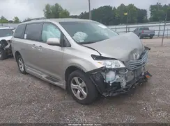 5TDKZ3DCXHS875597 2017 TOYOTA SIENNA