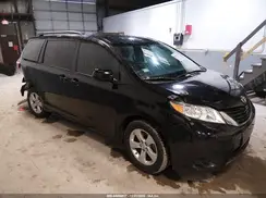5TDKZ3DCXHS883456 2017 TOYOTA SIENNA