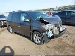5TDKZ3DCXHS888544 2017 TOYOTA SIENNA
