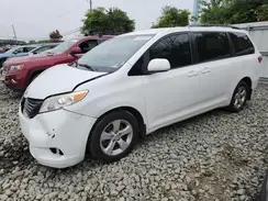 5TDKZ3DCXHS891511 2017 TOYOTA SIENNA