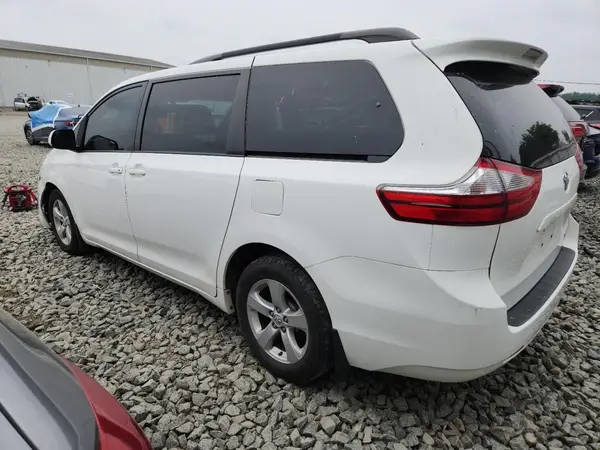 5TDKZ3DCXHS891511 2017 TOYOTA SIENNA - Image 2