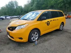 5TDKZ3DCXHS891895 2017 TOYOTA SIENNA