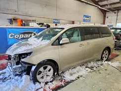 5TDKZ3DCXHS892058 2017 TOYOTA SIENNA