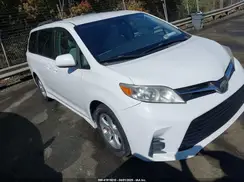 5TDKZ3DCXJS903503 2018 TOYOTA SIENNA