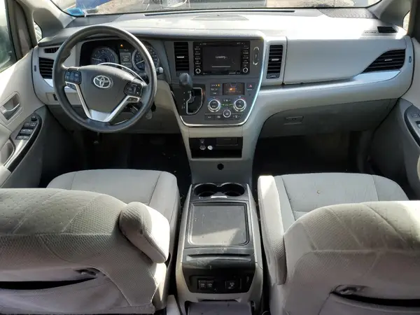 5TDKZ3DCXJS928322 2018 TOYOTA SIENNA - Image 8