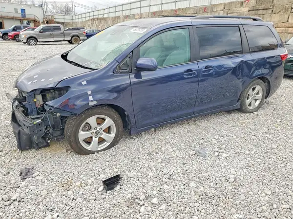 5TDKZ3DCXJS930314 2018 TOYOTA SIENNA