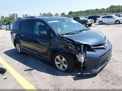 5TDKZ3DCXJS941037 2018 TOYOTA SIENNA