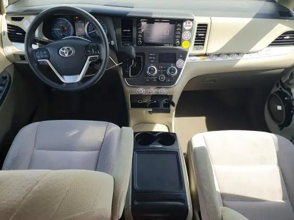 5TDKZ3DCXJS944178 2018 TOYOTA SIENNA - Image 8