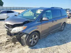5TDKZ3DCXJS953253 2018 TOYOTA SIENNA