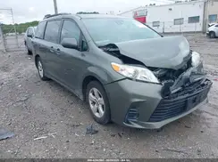 5TDKZ3DCXJS957822 2018 TOYOTA SIENNA