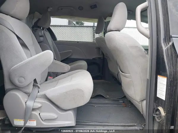 5TDKZ3DCXKS015626 2019 TOYOTA SIENNA - Image 8