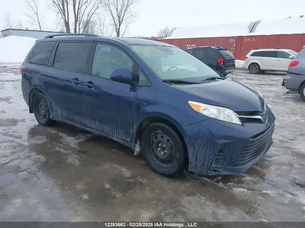 5TDKZ3DCXKS992376 2019 TOYOTA SIENNA - Image 1