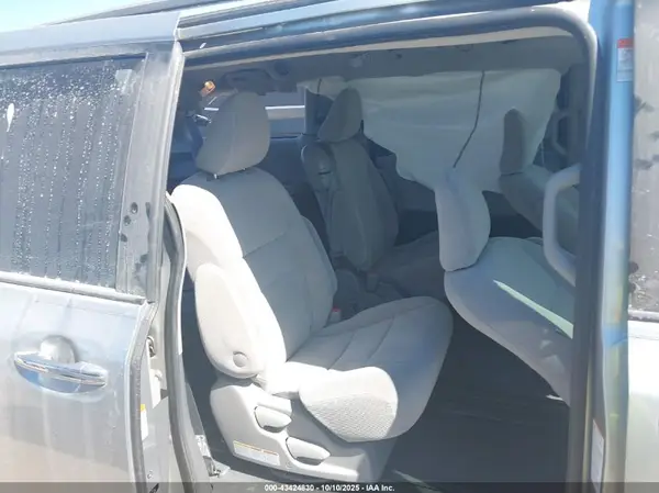5TDKZ3DCXLS021542 2020 TOYOTA SIENNA - Image 8