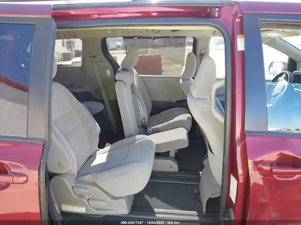 5TDKZ3DCXLS022674 2020 TOYOTA SIENNA - Image 8