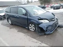 5TDKZ3DCXLS024652 2020 TOYOTA SIENNA