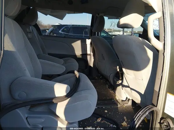 5TDKZ3DCXLS044397 2020 TOYOTA SIENNA - Image 8