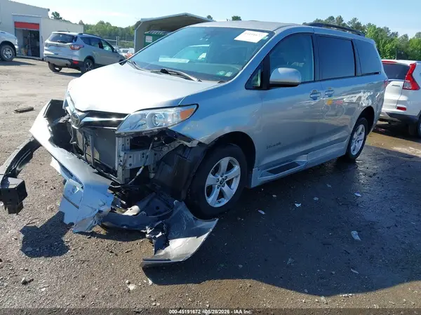 5TDKZ3DCXLS049521 2020 TOYOTA SIENNA - Image 2