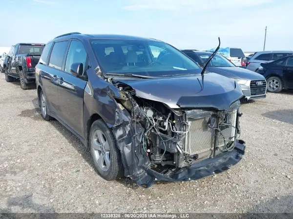 5TDKZ3DCXLS066268 2020 TOYOTA SIENNA - Image 1