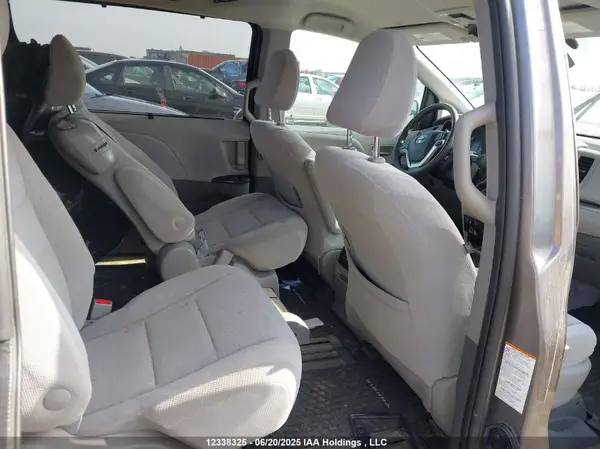 5TDKZ3DCXLS066268 2020 TOYOTA SIENNA - Image 8