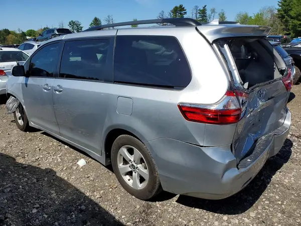 5TDKZ3DCXLS076024 2020 TOYOTA SIENNA - Image 2